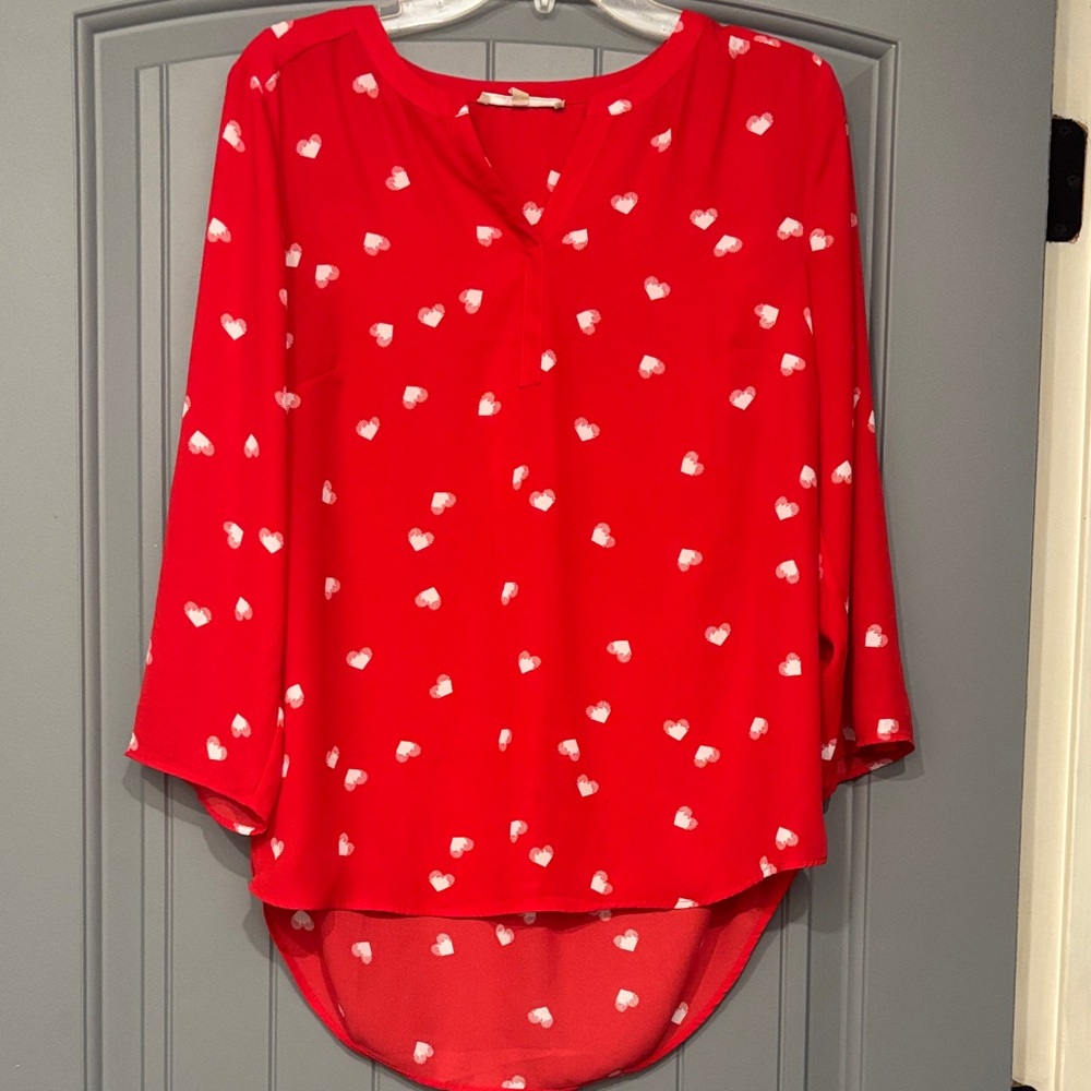 Red Heart Print Women's Hi-Lo Top